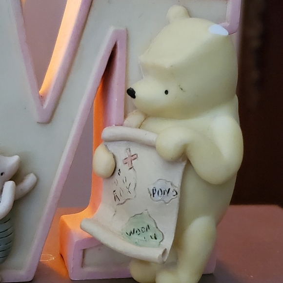 DISNEY CLASSIC WINNIE THE POOH ALPHABET - Picture 2 of 5